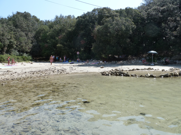 Versteckter Strand in Kroatien